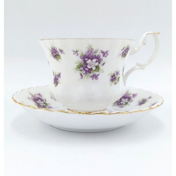 Royal Albert Tea Cup and Saucer -Sweet Violets Pattern- Bone China- England - Picture 2 of 9